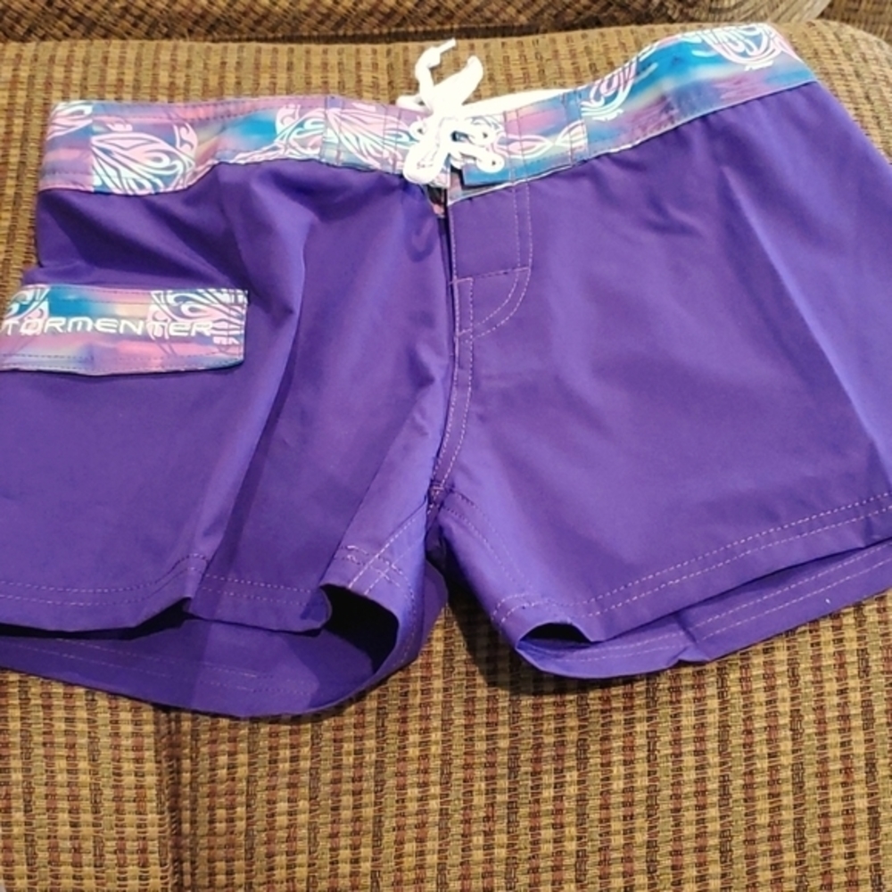 Tormentor purple board shorts NWT size 4 - Picture 4 of 4